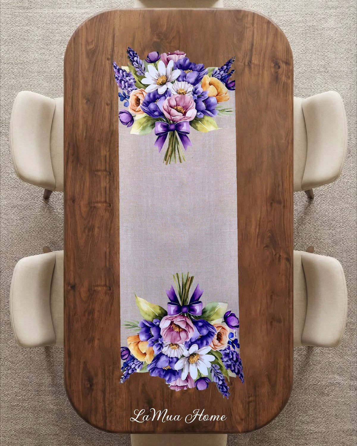 Lavender desenli LaMua runner - kurulu masada sunum