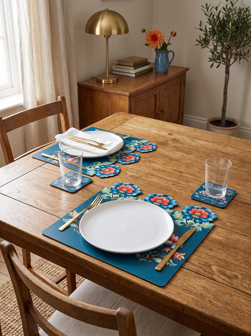 Loya Blüten Set aus 4 Platzsets + Untersetzern – Bild 1