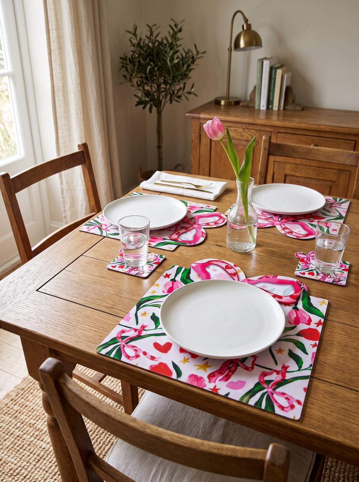 Fiora Schleife & Blüten Set aus 4 Platzsets + Untersetzern – Bild 1