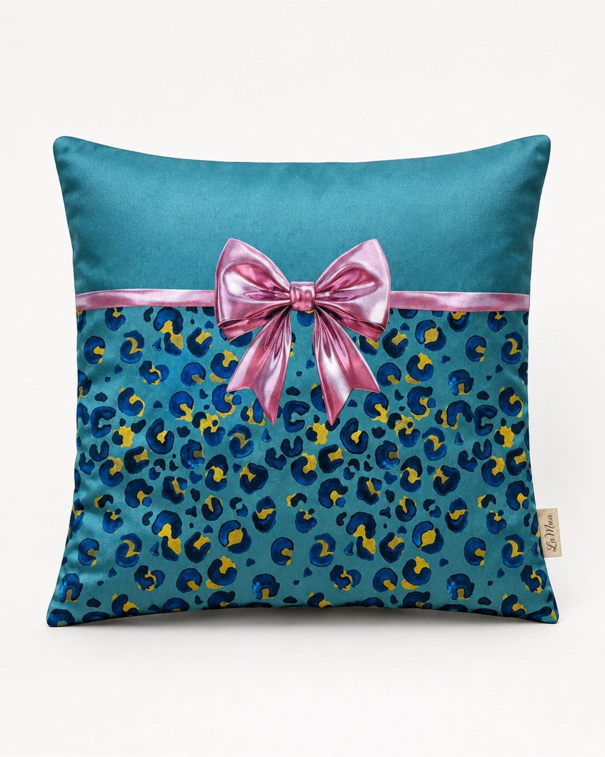 Bella Leopar ve Fiyonk Desenli Dekoratif Kırlent Kılıfı 40x40 cm — görsel 2