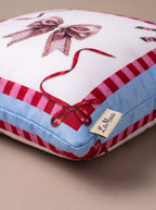 Bowie Bow set of 2 cushion covers – edge and seam close-up