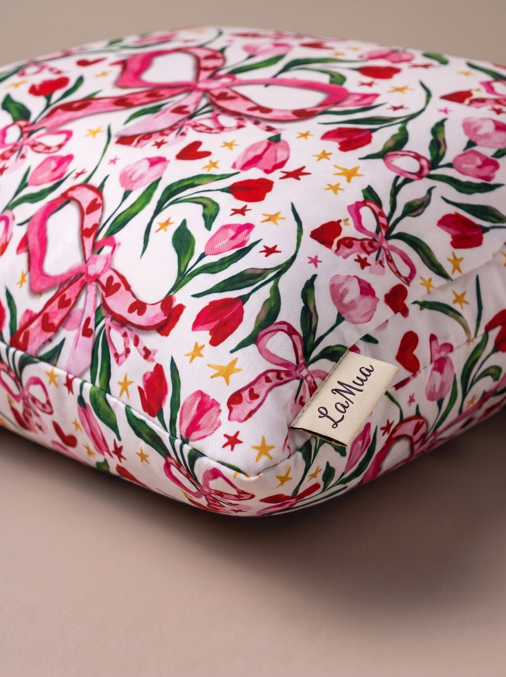 Fiora Bow & Floral set of 2 cushion covers – edge and seam close-up