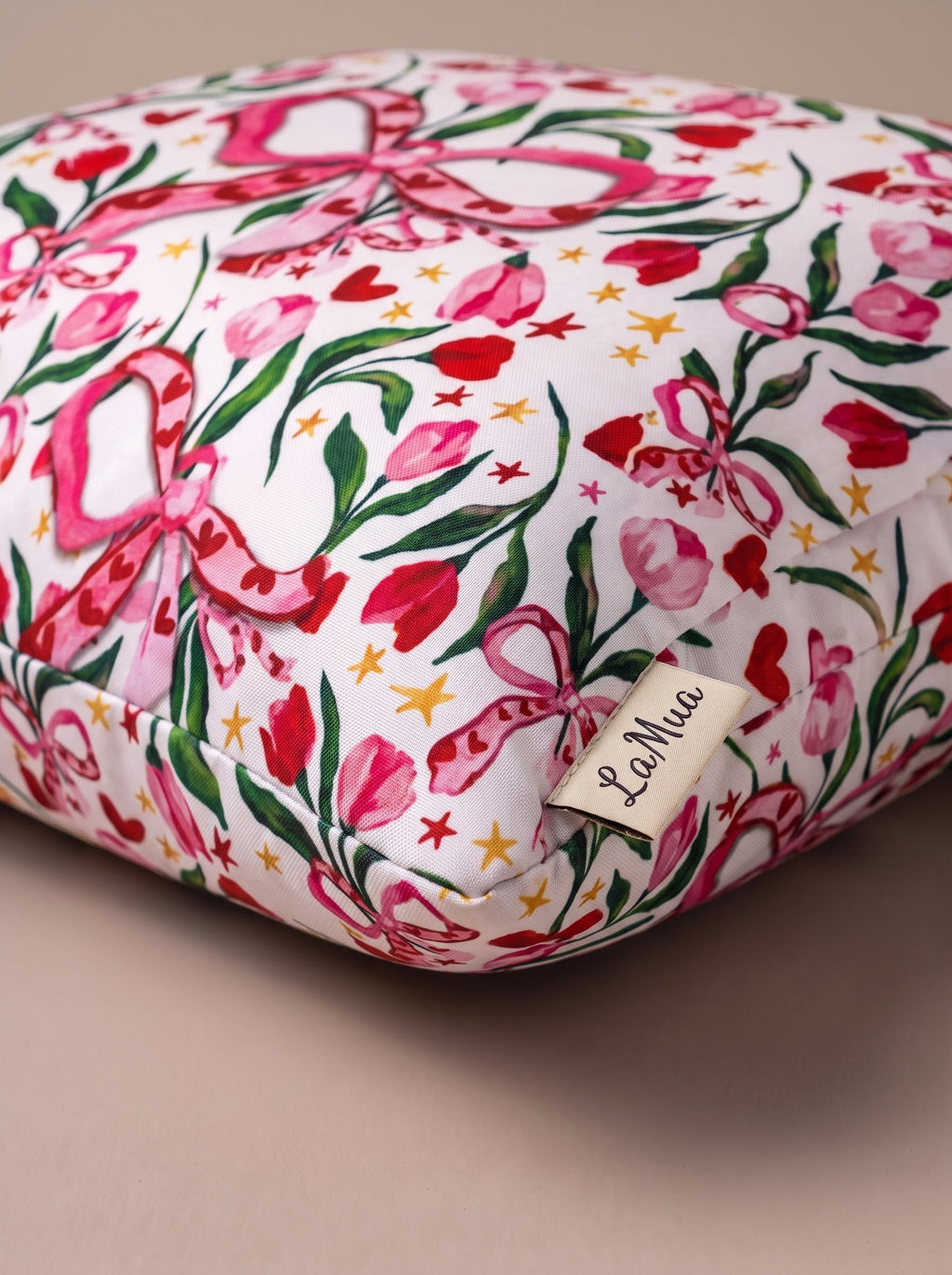 Fiora Bow & Floral set of 4 cushion covers – edge and seam close-up