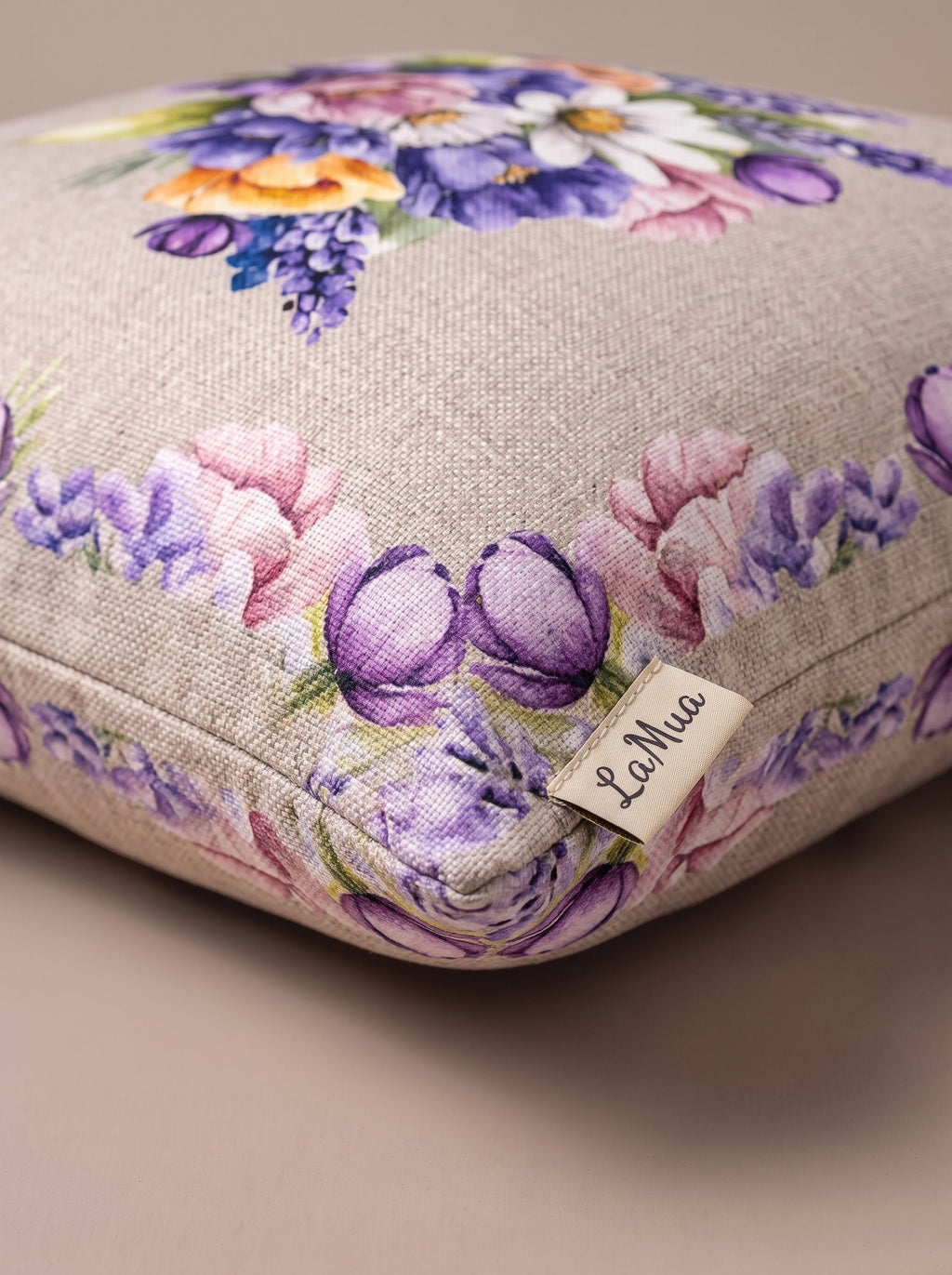 Lavender Blumenstrauß 4er-Set Kissenbezüge – Kante und Naht in Nahaufnahme