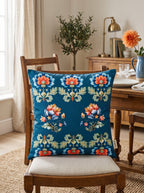 Loya Floral set of 2 cushion covers – in a living room