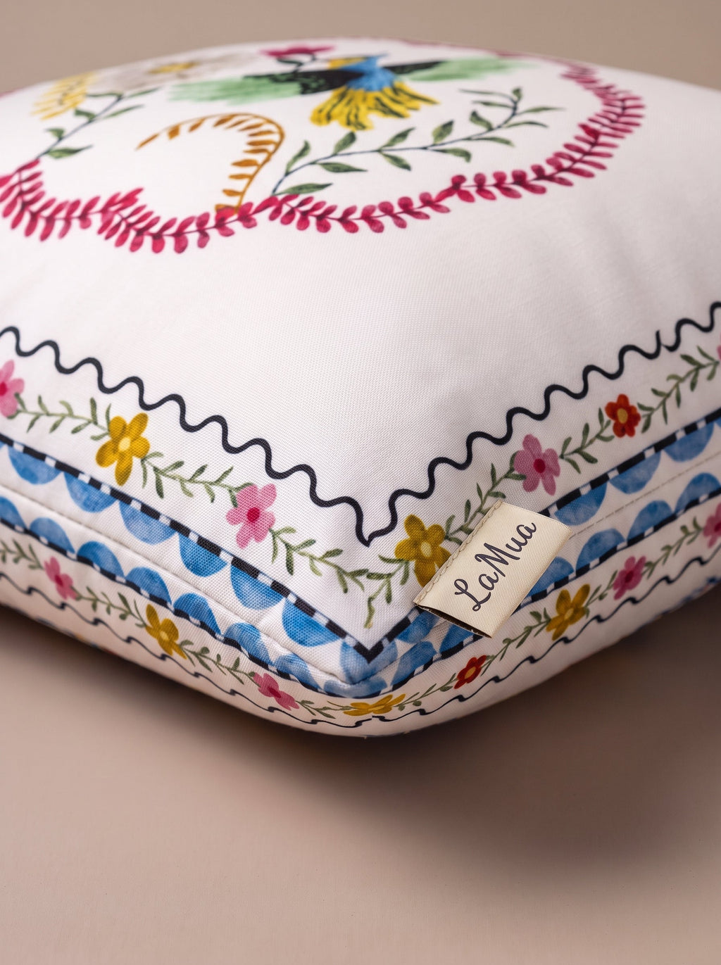 Mila Bird & Floral set of 4 cushion covers – edge and seam close-up