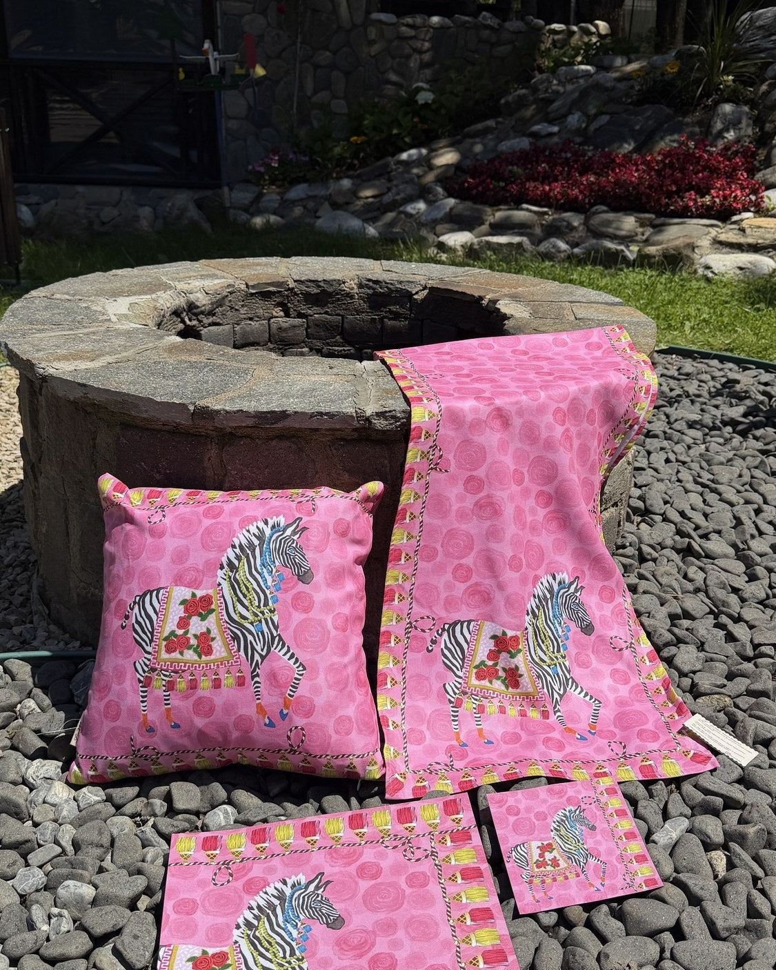 Pink Zebra sunum sahnesi 1