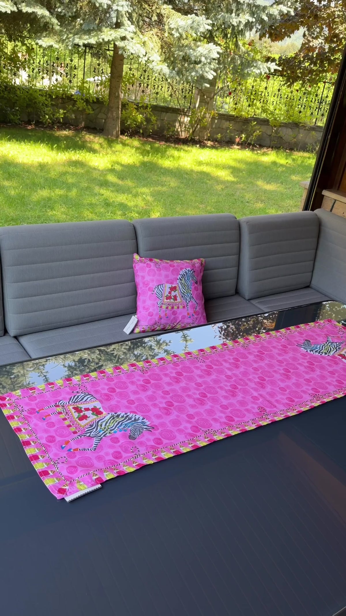 Pink Zebra — Supla Amerikan Servis - urun videosu