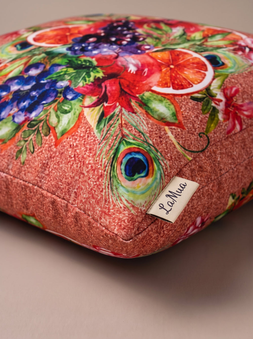 Rio Peacock & Fruit set of 4 cushion covers – edge and seam close-up