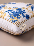 Royal Blaue Blüten & Vögel 4er-Set Kissenbezüge – Kante und Naht in Nahaufnahme