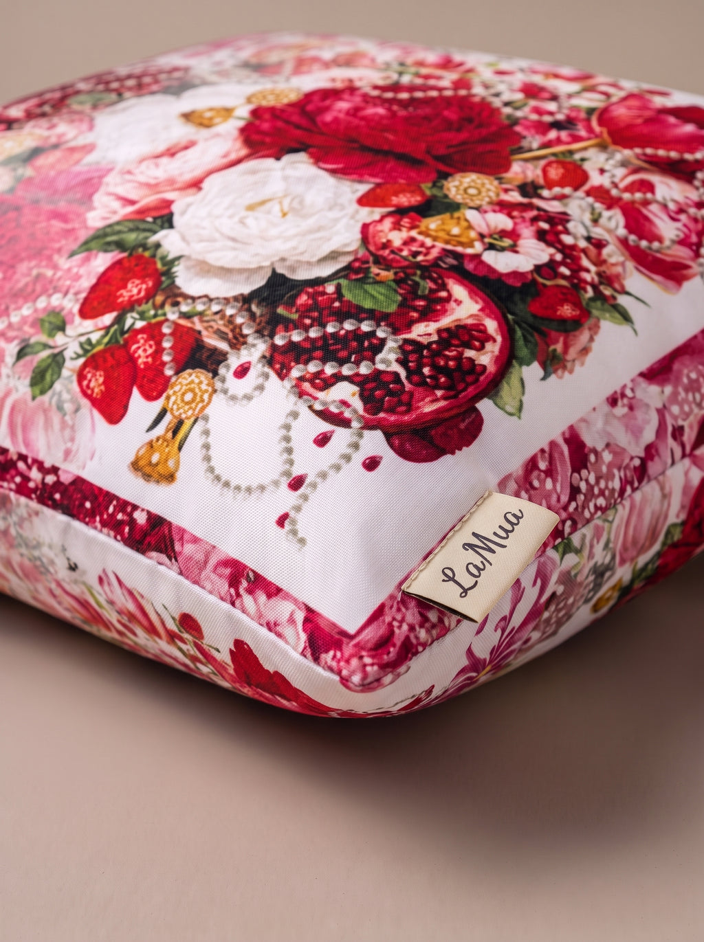 Ruby Flower Bouquet & Pomegranate set of 2 cushion covers – edge and seam close-up