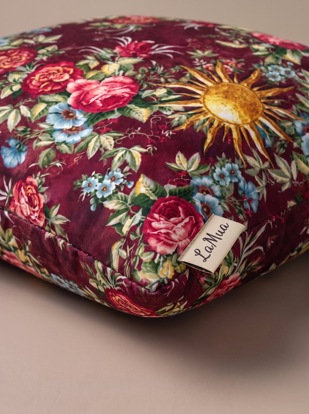 Sole Sun & Floral set of 2 cushion covers – edge and seam close-up